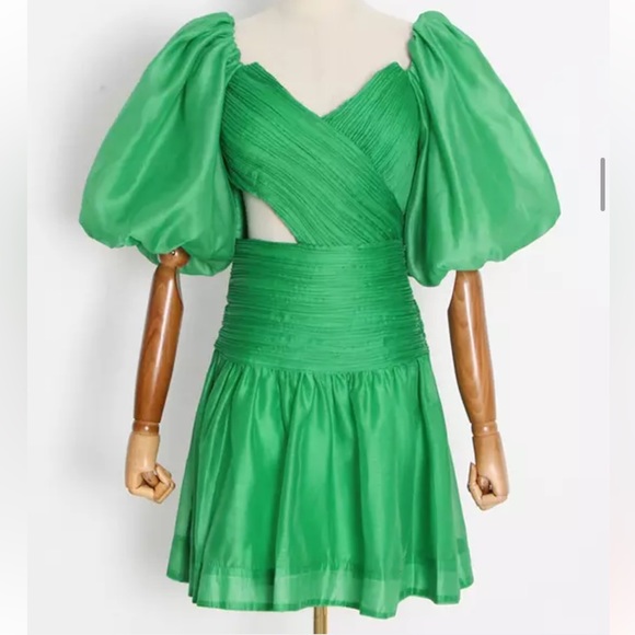 GREEN DRESS - Picture 1 of 3